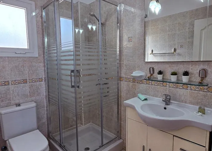 아파트 Beautiful El Duque *